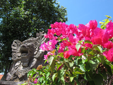 バリの石像